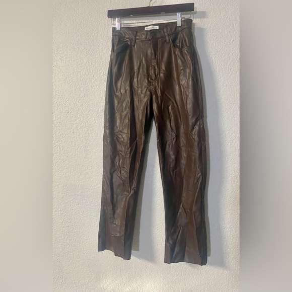 Abercrombie & Fitch Pants - Abercrombie & Fitch Brown the 90’s Straight Ultra High rise faux leather pants